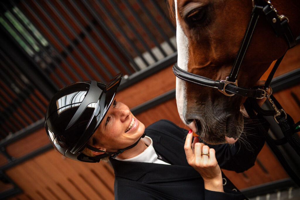Equiline America HOME 9