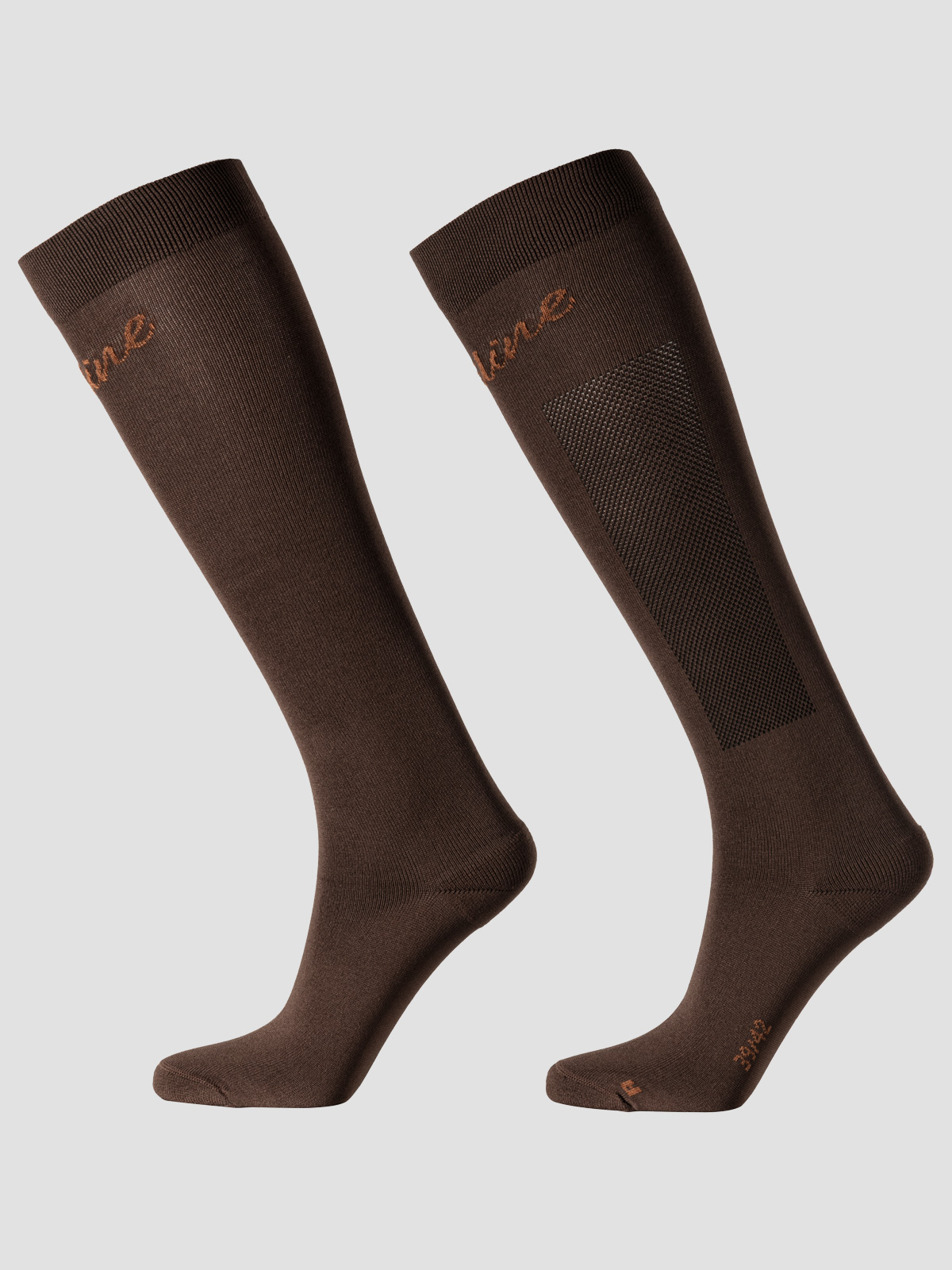 EQGREG - Socks with Script Logo